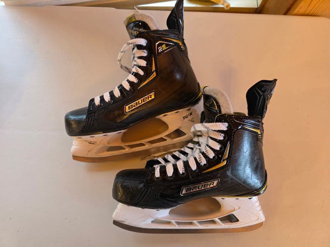 Bauer Supreme 2S Hockey Skates Size 6.5 (Used)