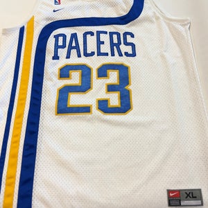 White XL Men's Nike Jersey (Used)