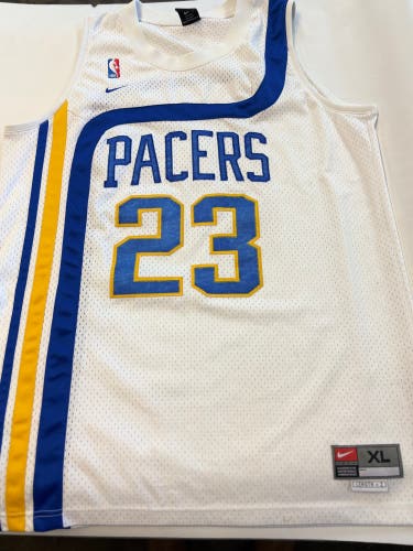 White XL Men's Nike Jersey (Used)