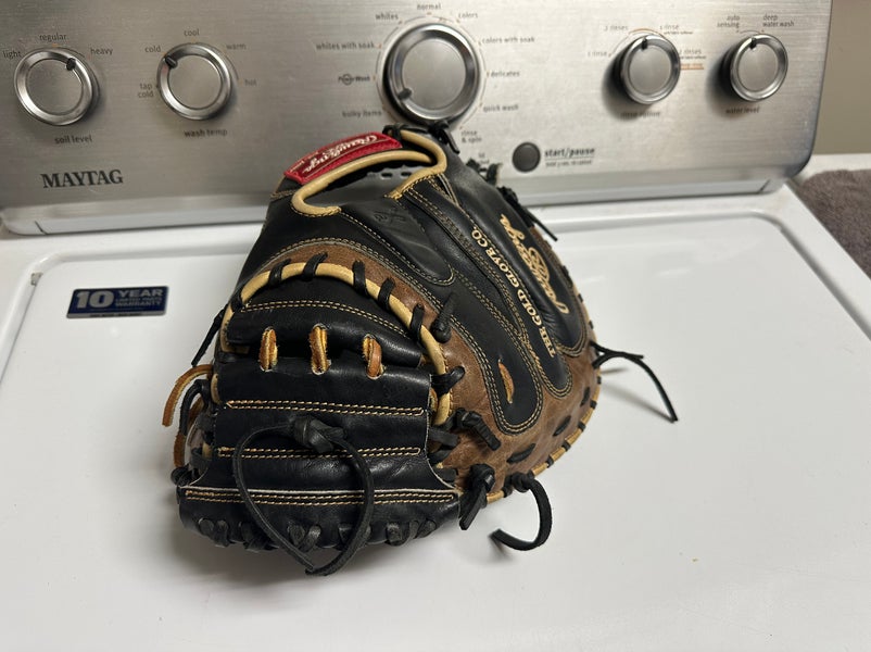 Rawling’s Heart Of The Hide Catchers Mitt 33