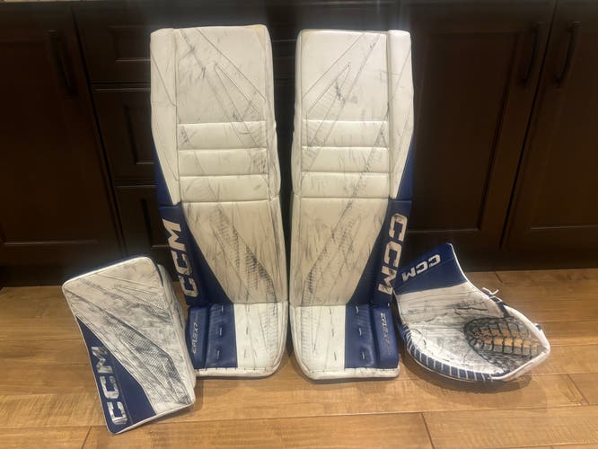 Pro Stock 36+2 CCM EFlex 7 Goalie Pads & Gloves Set Hildeby