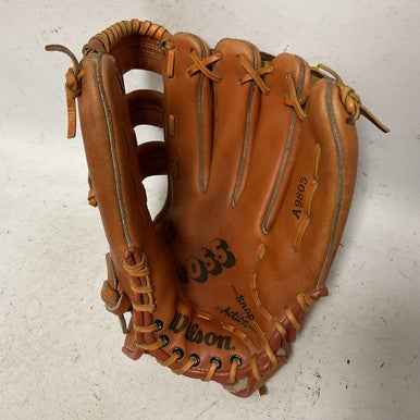 Used Wilson A9805 BB/SB Glove RH Throw Orange 13" 11855-S000194623
