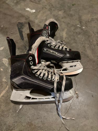 2015 Bauer Vapor X400 Hockey Skates Regular Width 6 (Used)