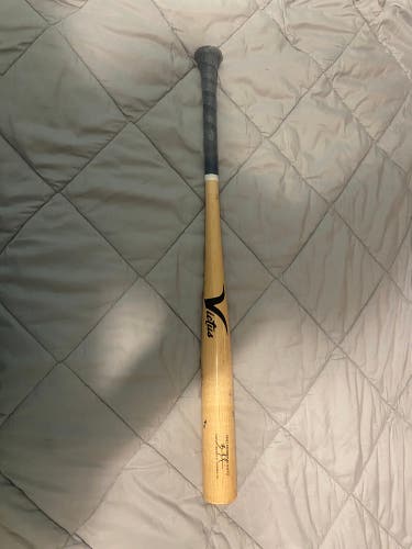 Victus v415 pro issue bat