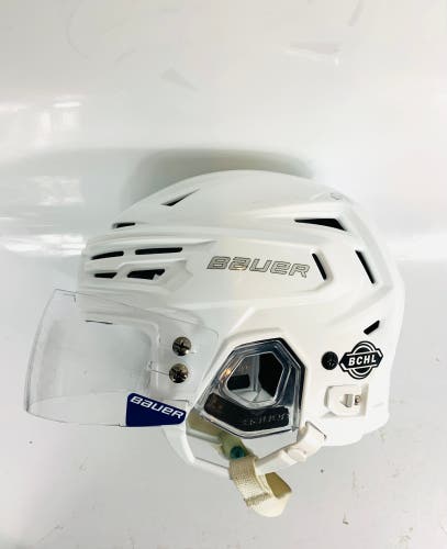 Medium Bauer Re-Akt 155 Helmet