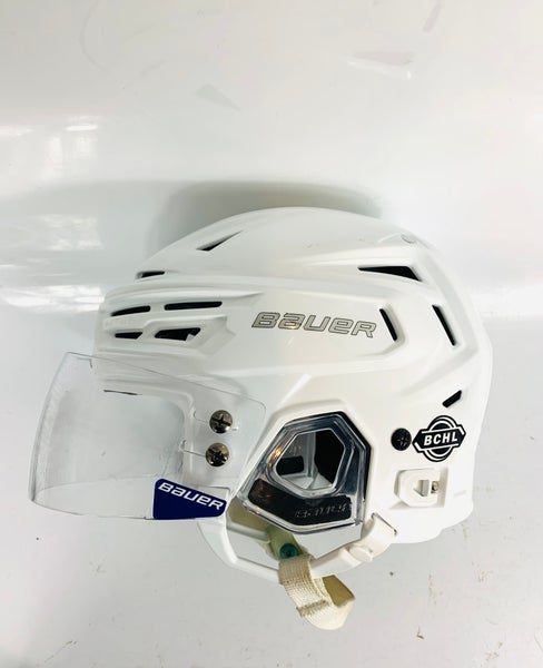 Medium Bauer Re-Akt 155 Helmet