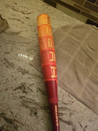 2025 Easton Hype Fire Composite USSSA Certified Bat (-8) 23 oz 31" (Used)