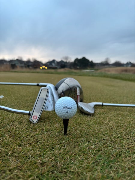 Titleist Pro V1 and Pro V1x Balls 12 Pack (1 Dozen) (Used)