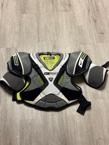 Large Senior Bauer Supreme 50 Shoulder Pads (Used)