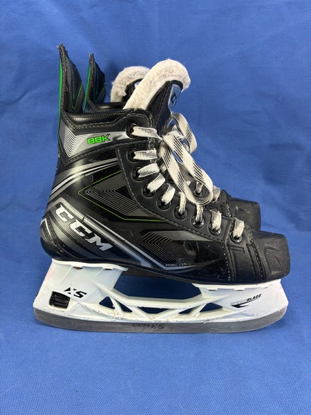 CCM Ribcor 88K Skates JR Size 3