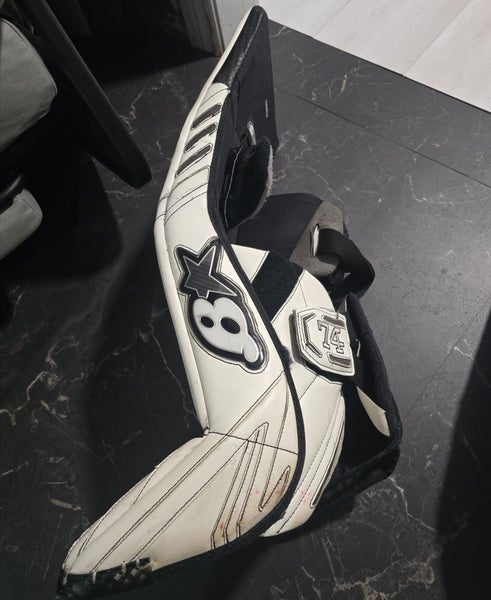 31" 2022 Brian's Intermediate Pro Goalie Leg Pads Pro Stock (Used)