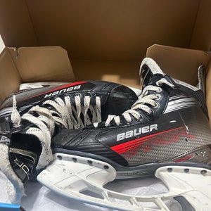2022 Bauer Vapor X3 Hockey Skates Regular Width 7.5 (Used)