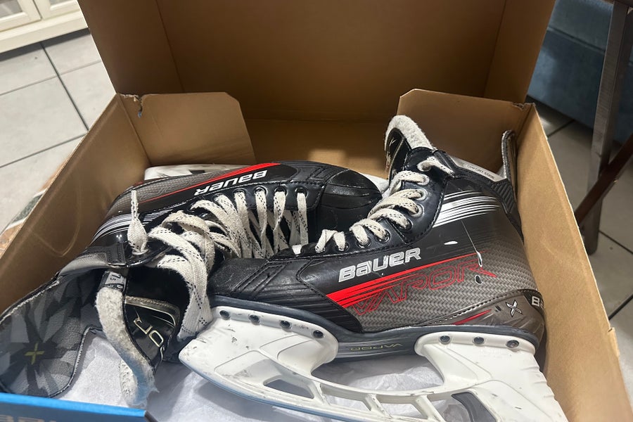 2022 Bauer Vapor X3 Hockey Skates Regular Width 7.5 (Used)
