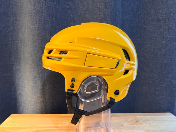 Large CCM Tacks 910 Helmet [Used - Like New]