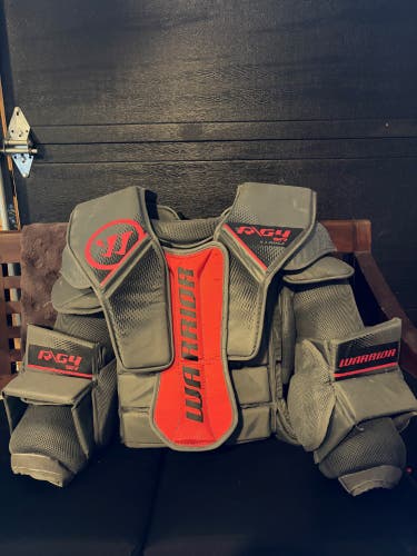 XL Warrior Ritual G4 Goalie Chest Protector (Used)