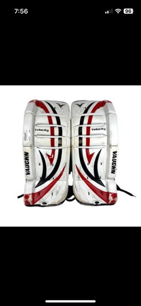 22" Vaughn Velocity V5 Goalie Leg Pads (Used)
