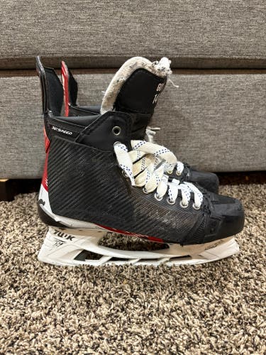 CCM JetSpeed FT4 Pro Hockey Skates Pro Stock - Size 8.5