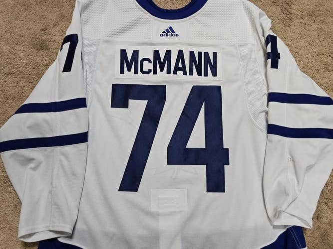 BOBBY MCMANN 23'24 Rookie W  Toronto Maple Leafs Photomatched Game Worn Jersey