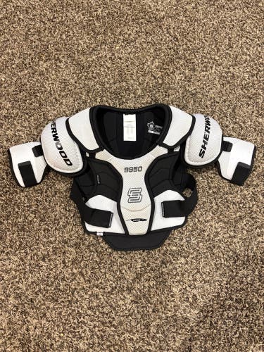 Sher-Wood 9950 Hockey Shoulder Pads