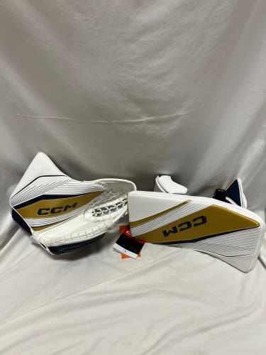 CCM Extreme Flex 6 Pro Glove Set (New)