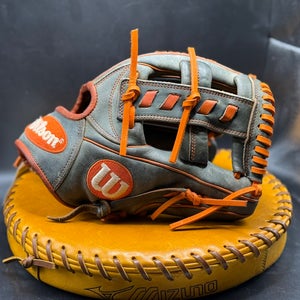 Infield RH Wilson A2000 JA27 Gm Baseball Glove 11.5" (Used)