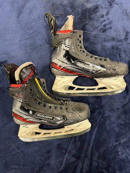 Junior Bauer Vapor 2X Pro Hockey Skates Regular Width Size 3.5 (Used)