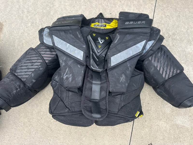 Large Bauer Shadow Goalie Chest Protector (Used)
