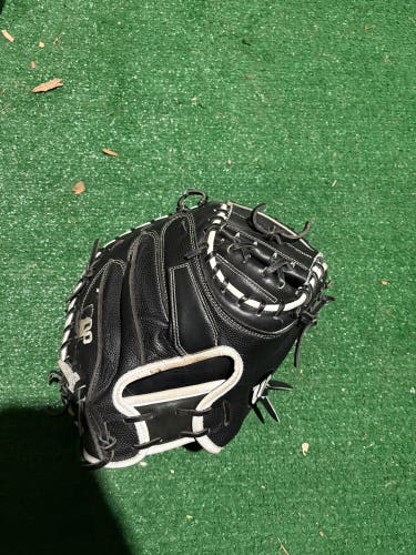Wilson A2000 RH Baseball Glove 33.5" (Used)