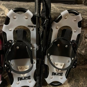 Little kid Snowshoes (New) + poles