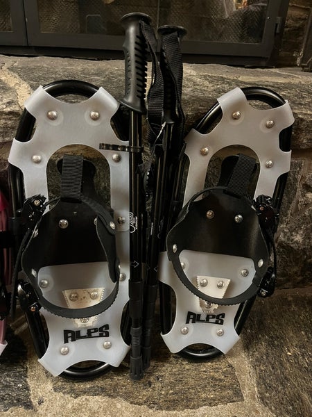 Little kid Snowshoes (New) + poles