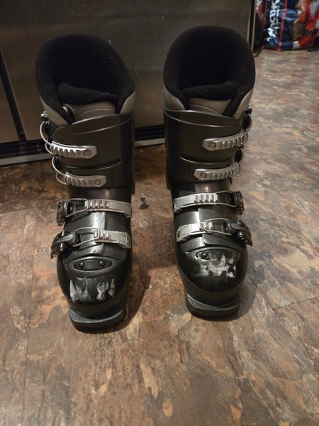 Mondo 24 & 24.5 Unisex Rossignol All Mountain Comp J Ski Boots Medium Flex (Used)