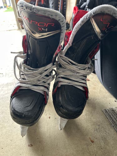2023 Bauer Vapor X4 Hockey Skates Size 6.5 (Used)