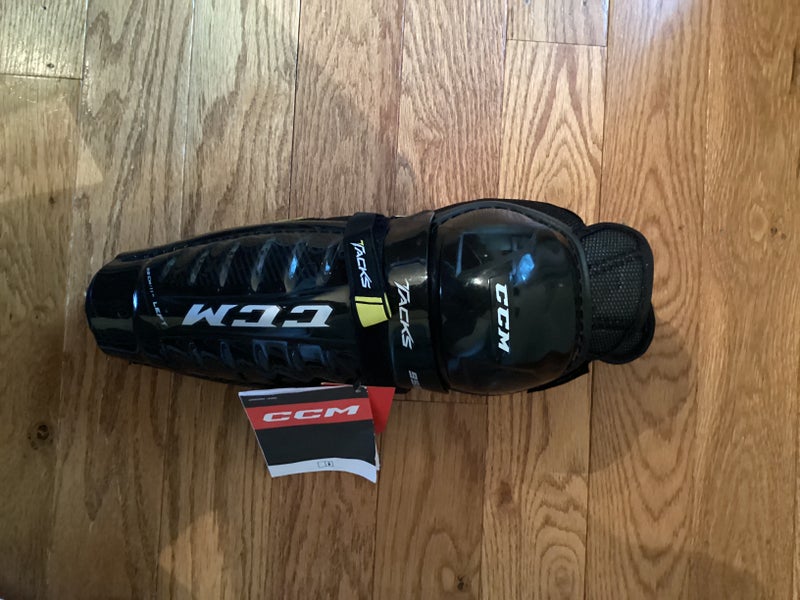 Junior CCM Tacks 11” shin guards  new