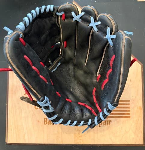 Rawlings Heart of the Hide RH Pitcher's Baseball Glove 12" (Used)