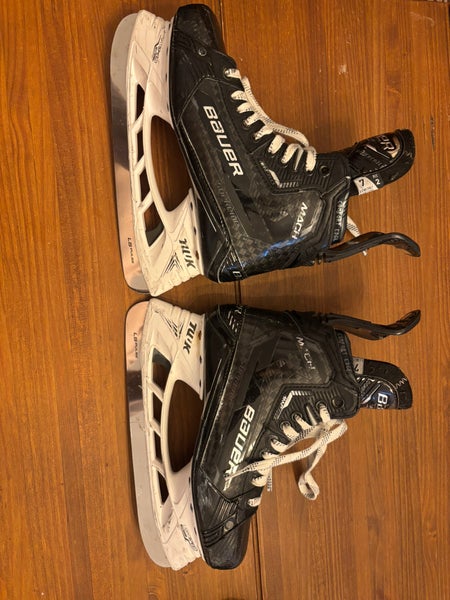 2022 Bauer Supreme Mach Hockey Skates 7 (Used)