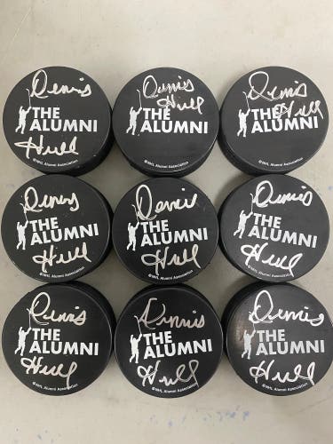 Dennis Hull NHL Alumni puck