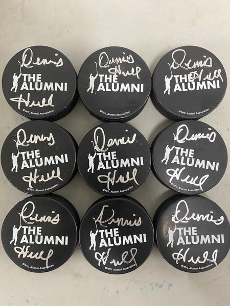 Dennis Hull NHL Alumni puck