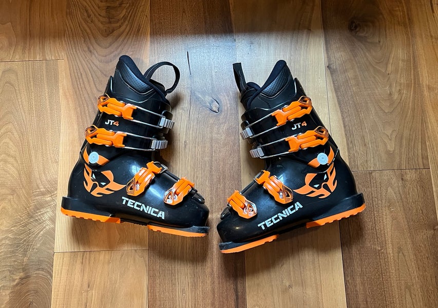 Mondo 22 & 22.5 Kid's Tecnica JT4 Ski Boots (Used)