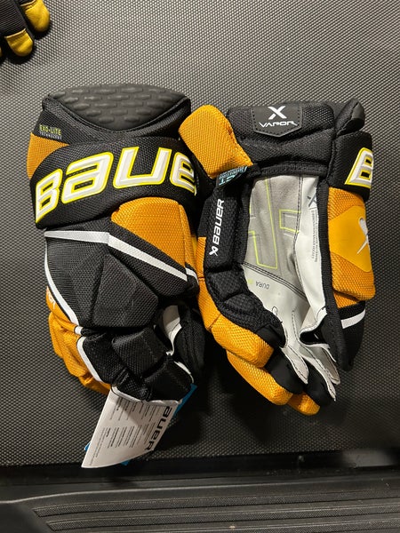 New Bauer Vapor Hyperlite Gloves Intermediate 13"