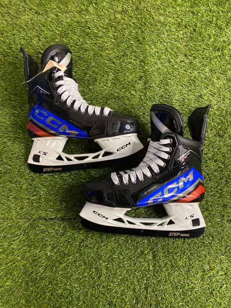 Senior CCM JetSpeed FT6 Pro Hockey Skates Regular Width 9 (Used)