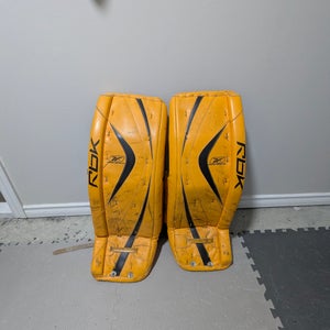 32" 2009 Reebok Premier II Goalie Leg Pads (Used)