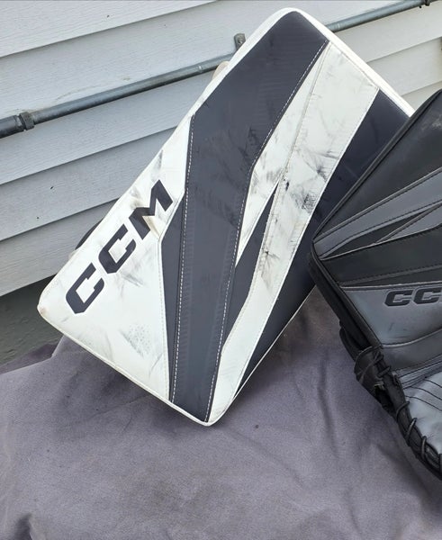 CCM Axis XF Regular Blocker Pro Stock (Used)