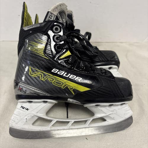 Junior Youth Size 12.5 Bauer Vapor X4 Ice Hockey Skates