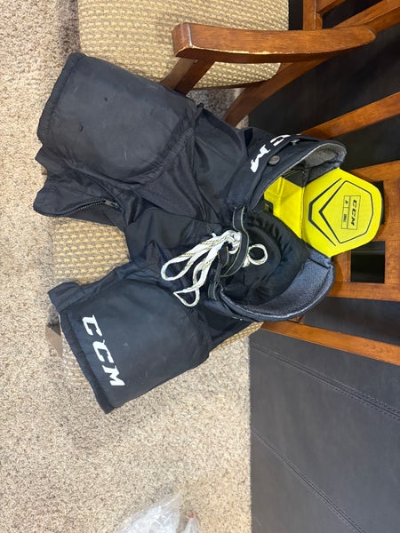 Youth Small CCM Tacks Hockey Pants (Used)