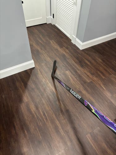 Senior Bauer Vapor FlyLite Purple Right Handed Hockey Stick P92 70 Flex (New)