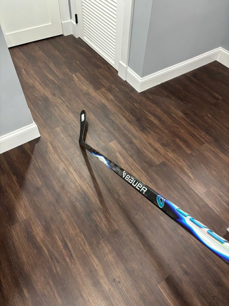 Senior Bauer Vapor FlyLite Right Handed Hockey Stick P92 70 Flex (New)