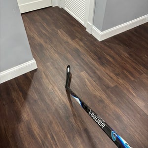 Senior Bauer Vapor FlyLite Right Handed Hockey Stick P92 65 Flex (New)
