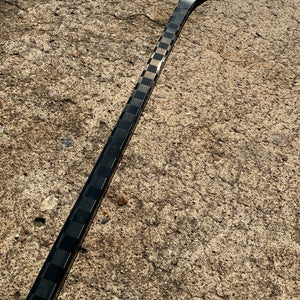 BLACKOUT Scary Lite Pro Stock Hockey Stick Grip P92 Right 65840