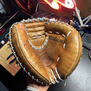 Wilson A2403 RH Catcher's Baseball Glove 35" (Used)