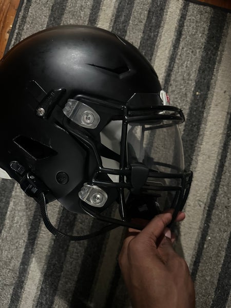 Person Speedflex Adult Large Riddell SpeedFlex Helmet (Used) | SidelineSwap | Buy and ...